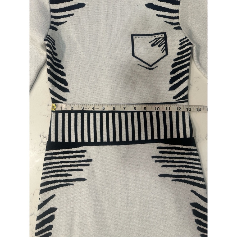 Creative Art Sweater Midi Dress - Size Medium - Picture 10 of 11